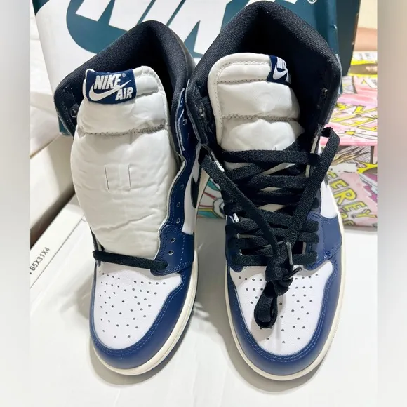 Nike Air Jordan 1 Retro High OGMidnight  sneakers
