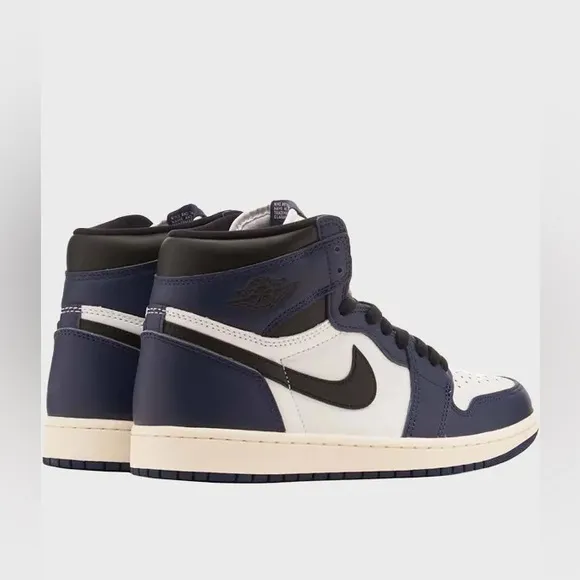 Nike Air Jordan 1 Retro High OGMidnight  sneakers