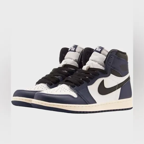 Nike Air Jordan 1 Retro High OGMidnight  sneakers