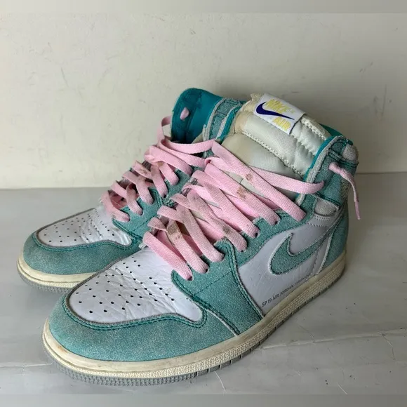 Nike Air Jordan 1 Retro OG High Turbo Green athletic shoes sneakers women size 7