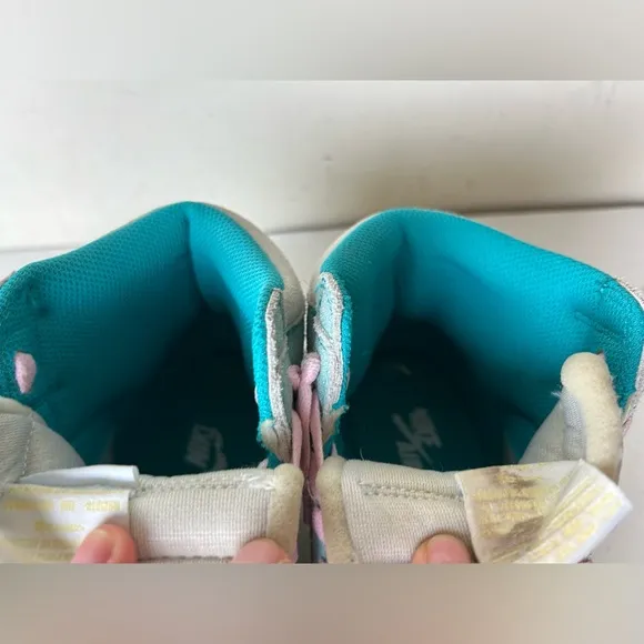 Nike Air Jordan 1 Retro OG High Turbo Green athletic shoes sneakers women size 7