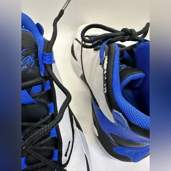 Nike Air‎ Jordan Max Aura 4, White/Hyper Royal/Black Size Big Kid  7Y