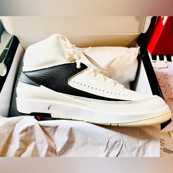 NIKE AIR JORDAN RETRO 2 High top Women Sneaker Shoes White Milk Black Various sz
