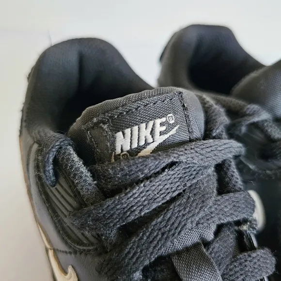 Nike Air Max 90 Black White Classic Sneakers Athletic Running Shoes Size 3Y