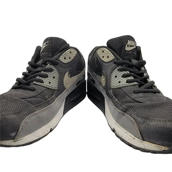 Nike Air Max 90 Essential Black Cool Grey White Mens Size 11 AJ1285-018