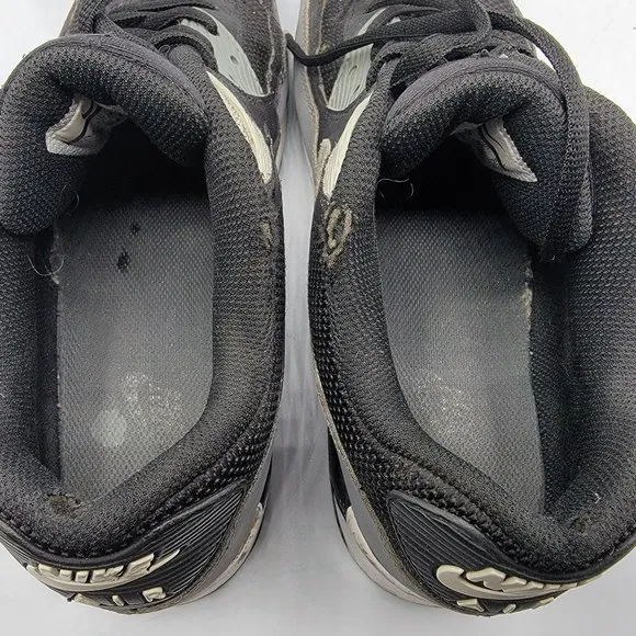 Nike Air Max 90 Essential Black Cool Grey White Mens Size 11 AJ1285-018
