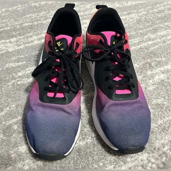 Nike Air Max Tavas SD Sunset Colorway Mens Sz 10.5 Shoes Sneakers 724765-005