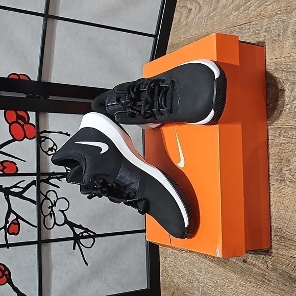 Nike Air Precision II Shoes Hi Top Size 4.5 NWB