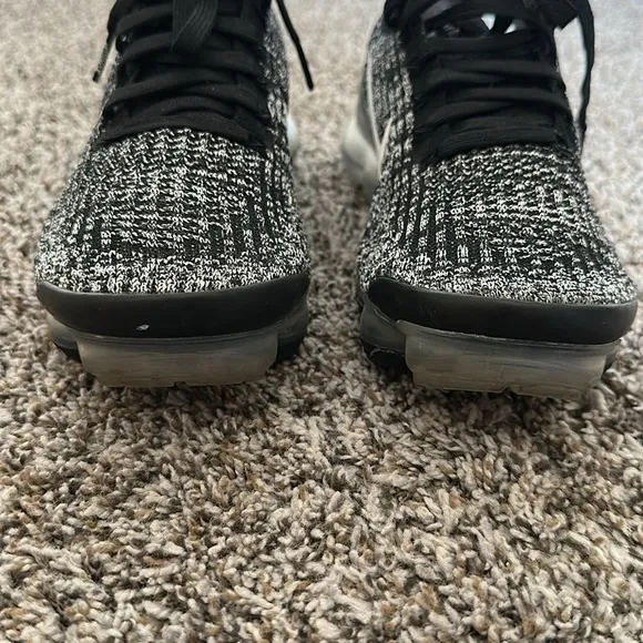 Nike Air VaporMax Flyknit 3 Oreo Running Shoes 8.5 Black/White/Metallic Silver