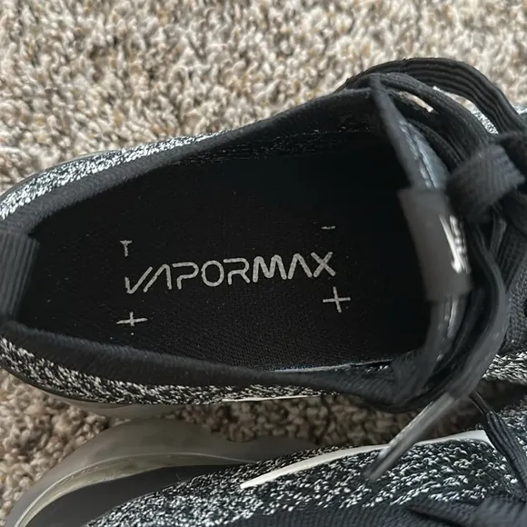 Nike Air VaporMax Flyknit 3 Oreo Running Shoes 8.5 Black/White/Metallic Silver