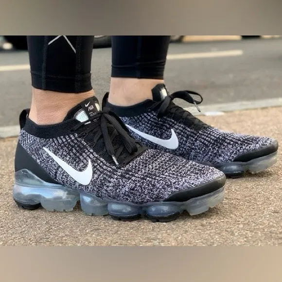 Nike Air VaporMax Flyknit 3 Oreo Running Shoes 8.5 Black/White/Metallic Silver