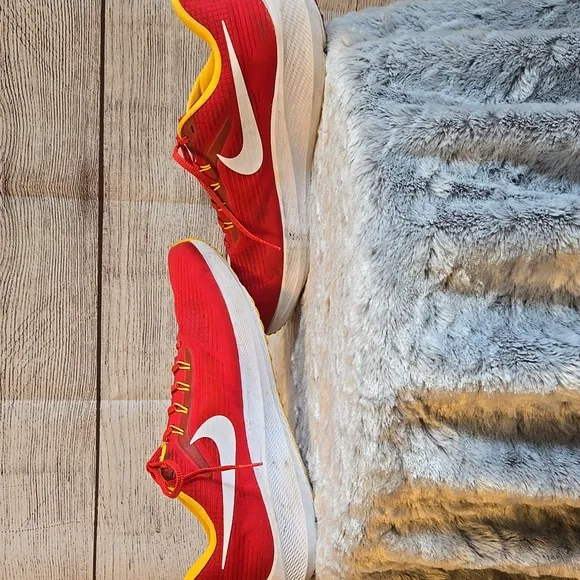 Nike Air Zoom KC Chiefs Running Shoes, Mens 15, Great Condition