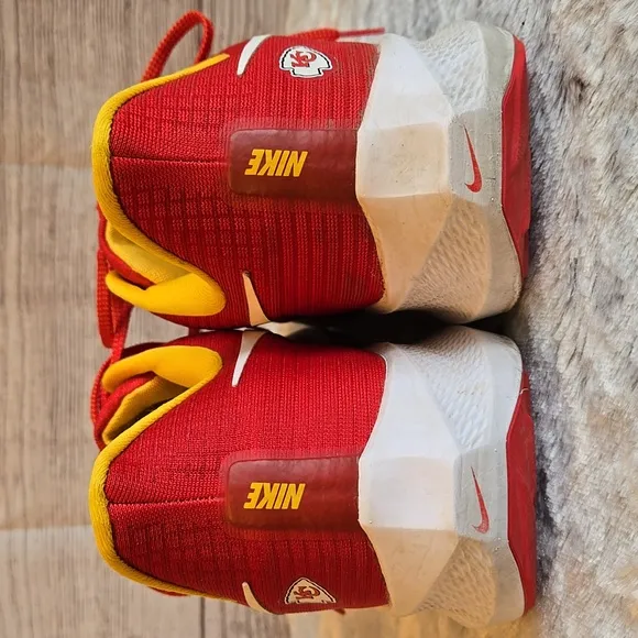 Nike Air Zoom KC Chiefs Running Shoes, Mens 15, Great Condition