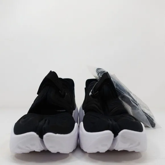 Nike Aqua Rift Black White Split Toe Water Shoes BQ4797 002 Womens Size 5.5