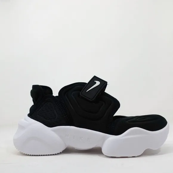 Nike Aqua Rift Black White Split Toe Water Shoes BQ4797 002 Womens Size 5.5