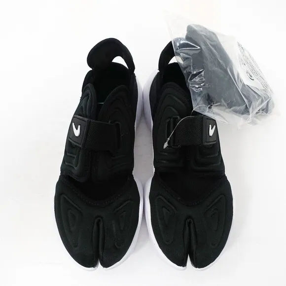 Nike Aqua Rift Black White Split Toe Water Shoes BQ4797 002 Womens Size 5.5