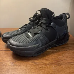 Nike Basketball Shoes 6.5Y LeBron VW2 Black DQ8650-004 Youth‎