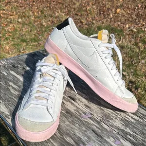 Nike Blazer Low '77 Vintage ,Men's Shoes Size 10 White DD3034