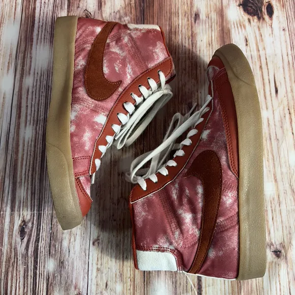 Nike BLAZER Mid '77 Cozi By You Mens Size 7 Red White High Top Sneakers Shoes