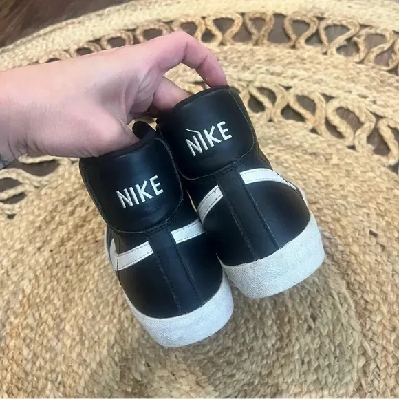 Nike Blazer Mid 77 Vintage Boys Size 5.5Y Athletic Shoes Sneakers