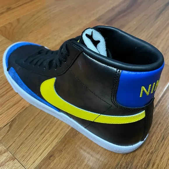 NIKE BLAZER MID '77 VINTAGE SHOES PEACE LOVE &amp; BASKETBALL MENS SZ 9.5 DC1414 001