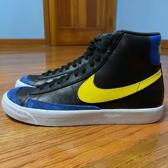NIKE BLAZER MID '77 VINTAGE SHOES PEACE LOVE &amp; BASKETBALL MENS SZ 9.5 DC1414 001