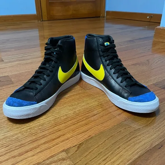 NIKE BLAZER MID '77 VINTAGE SHOES PEACE LOVE &amp; BASKETBALL MENS SZ 9.5 DC1414 001