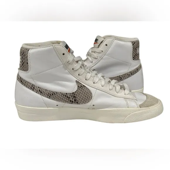 NIKE BLAZER MID '77 VNTG VINTAGE WE REPTILE WHITE SNAKESKIN Men’s 8.5 /42 B8