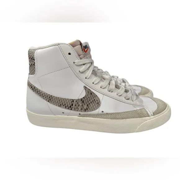 NIKE BLAZER MID '77 VNTG VINTAGE WE REPTILE WHITE SNAKESKIN Men’s 8.5 /42 B8