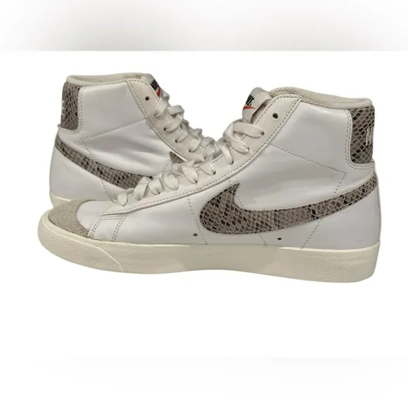 NIKE BLAZER MID '77 VNTG VINTAGE WE REPTILE WHITE SNAKESKIN Men’s 8.5 /42 B8