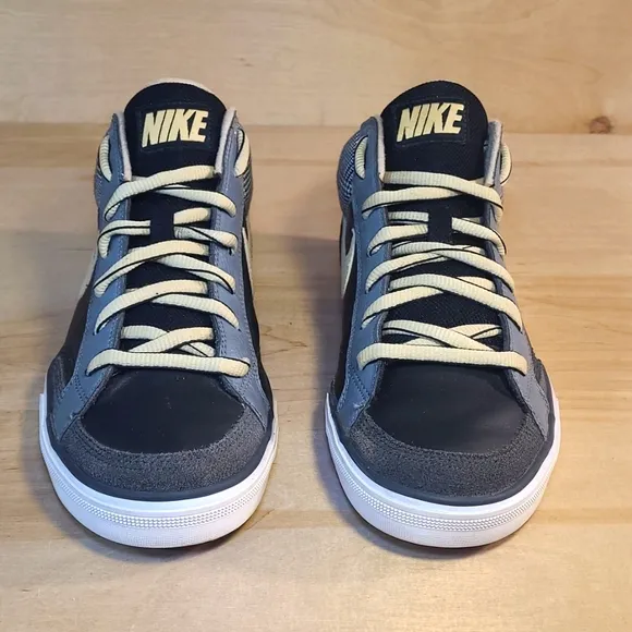 Nike Capri Mid 2 Black Vegas Gold 2010 Size 8 Mens Mid-Top Sneakers
