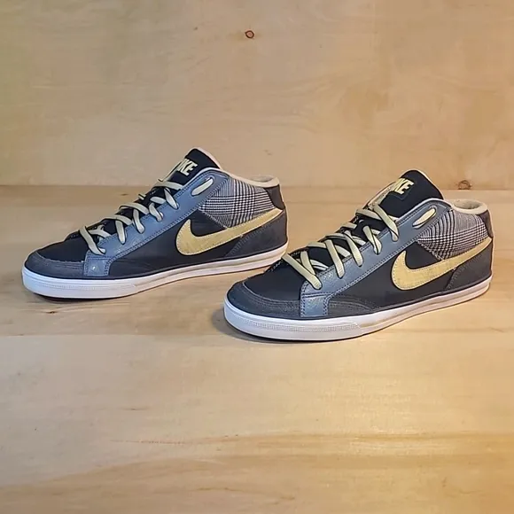 Nike Capri Mid 2 Black Vegas Gold 2010 Size 8 Mens Mid-Top Sneakers