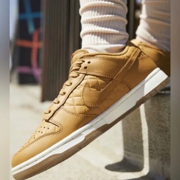 Nike Dunk Low Wheat Brown White Shoes Women Size 9.5 New