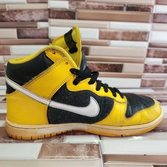 Nike Dunks High Mens 8.5 Maize Yellow Vintage 2006 Basketball Shoes 309432-711