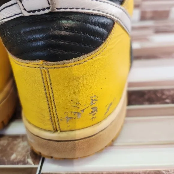 Nike Dunks High Mens 8.5 Maize Yellow Vintage 2006 Basketball Shoes 309432-711