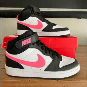 Nike girls high top shoes NWT