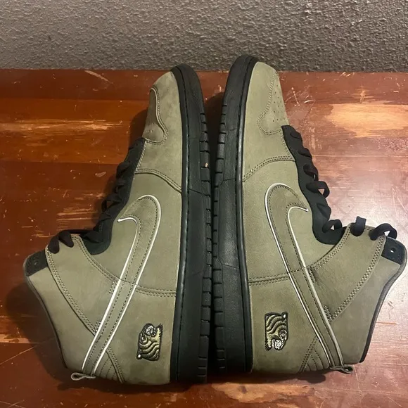 Nike Green and Black High-Top Sneakers Nike Dunk High SP Authentic New