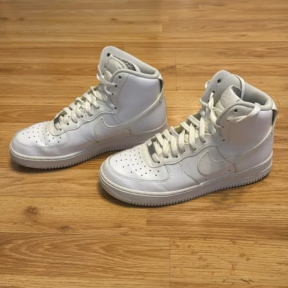 Nike Hi-AF1 - EUR 41 (Men’s size 8 / Women’s Size 10)