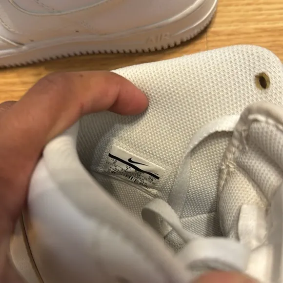 Nike Hi-AF1 - EUR 41 (Men’s size 8 / Women’s Size 10)