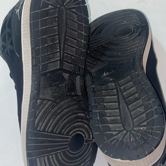 Nike Jordan 1 Flight 3 BG HI- Top 707320-004 Schools Junior Shoes Size 6.5Y US