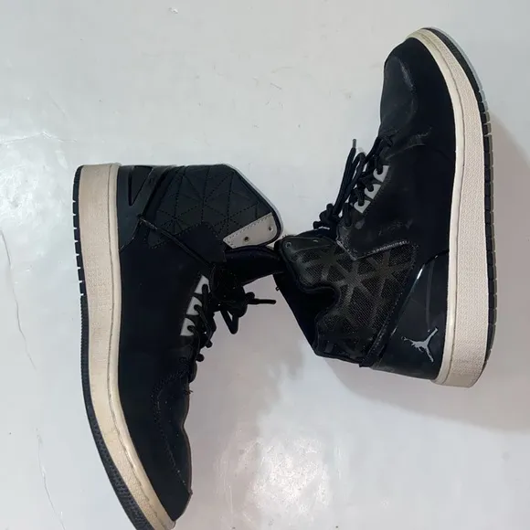 Nike Jordan 1 Flight 3 BG HI- Top 707320-004 Schools Junior Shoes Size 6.5Y US