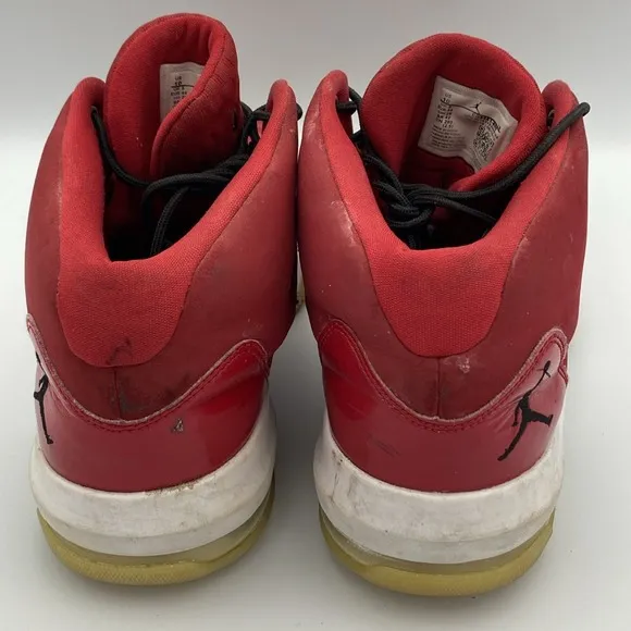 Nike‎ Jordon Men's Max Aura Red High Top Size 10 Basketball Shoes #CQ9451-600