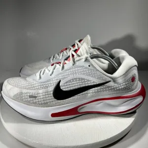 Nike Journey Run Mens Size 12 Running Shoes White Red Sneakers Walking Gym Jog