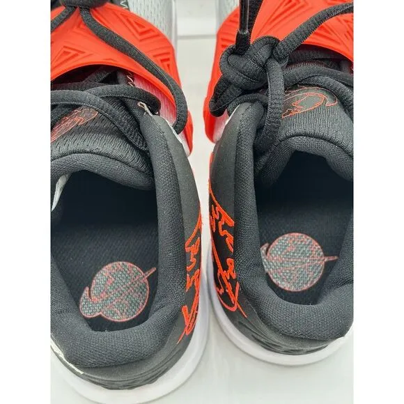 Nike Kyrie Flytrap 3 SE Low Light‎ Smoke Grey Bright Crimson Youth Size 6Y