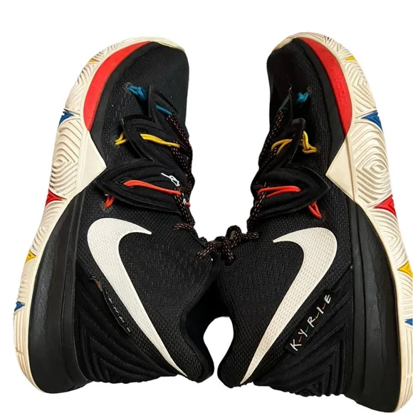Nike Kyrie Irving 5 Friends Basketball Shoes Mens Size 12