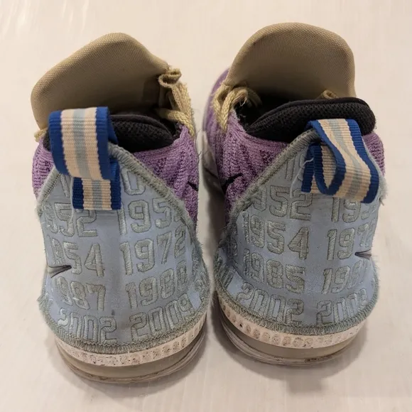 NIKE Lebron 16 Laker's Heritage CK4765 500 purple high top shoes sneakers size 9