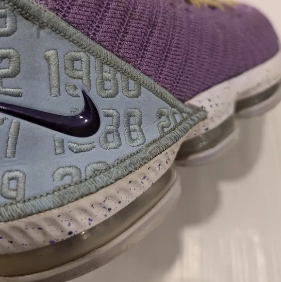 NIKE Lebron 16 Laker's Heritage CK4765 500 purple high top shoes sneakers size 9