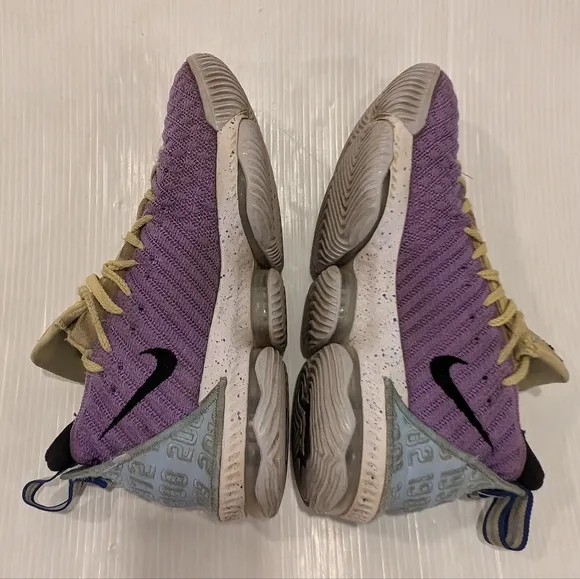 NIKE Lebron 16 Laker's Heritage CK4765 500 purple high top shoes sneakers size 9