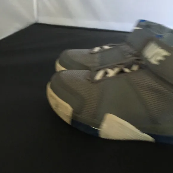 Nike LeBron 2 Toddler Shoes size 10c (King James)