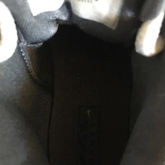 Nike LeBron 2 Toddler Shoes size 10c (King James)